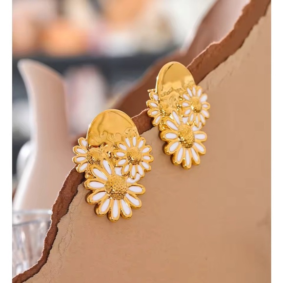 Gold Daisy Statement Earrings – Enamel Floral Drops | PVD Real Gold Plated - Picture 3 of 11